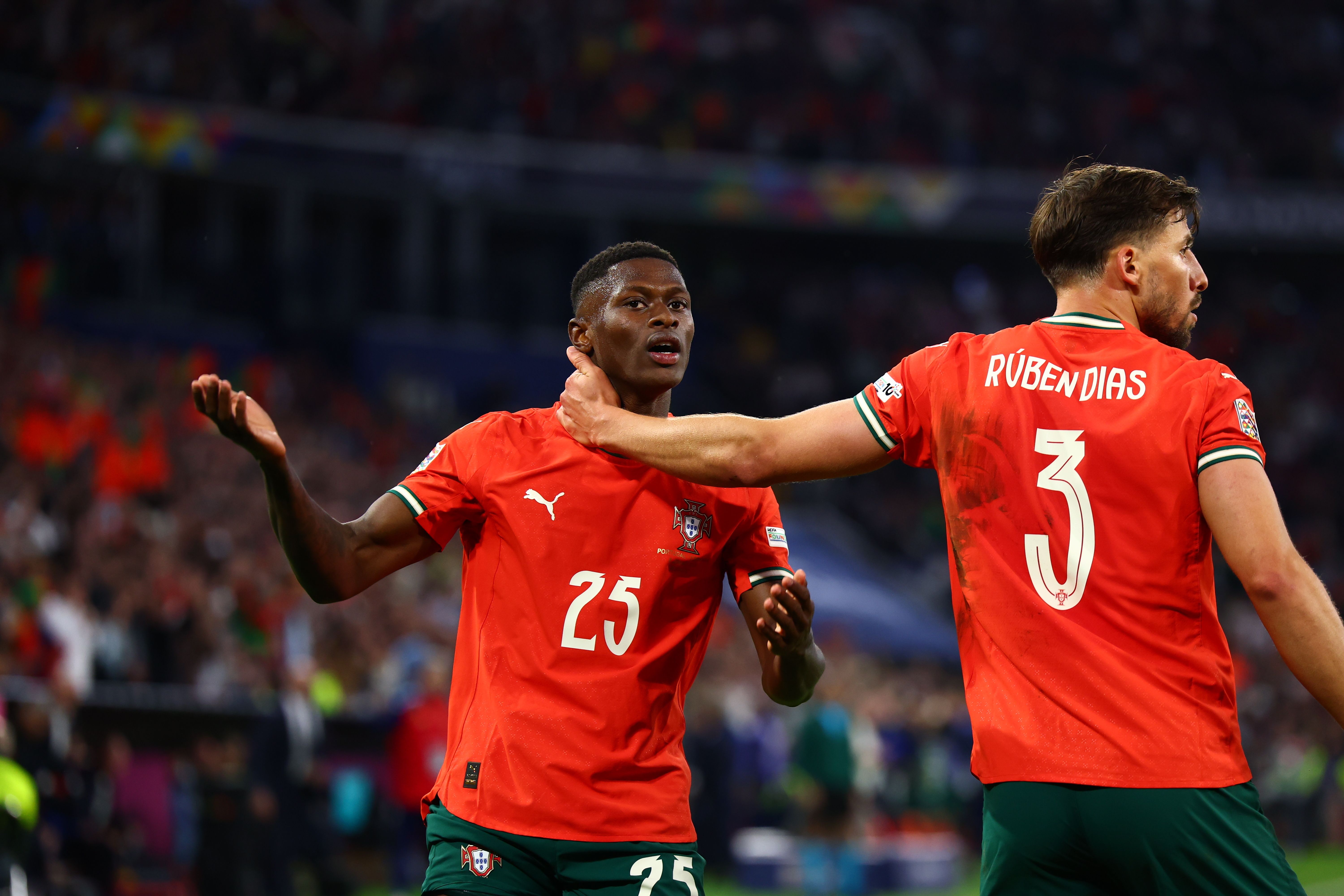 九游官网-刚刚！国际比赛日葡萄牙体育备战中超上海申花围绕足总杯队长鼓劲，转会期国际米兰调整名单以备西甲的简单介绍-九游官网