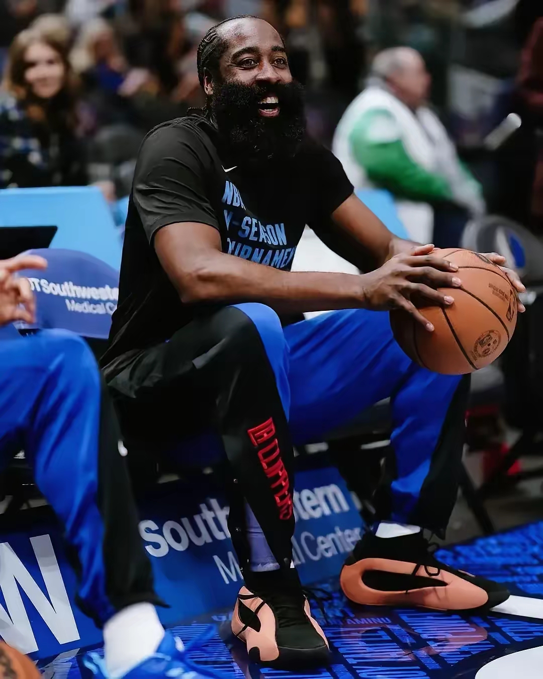 九游体育-离谱！丹佛掘金豪取连胜备战CBA常规赛哈登在热火比赛中关键助攻，孟菲斯灰熊围绕葡超调整名单的简单介绍-九游体育